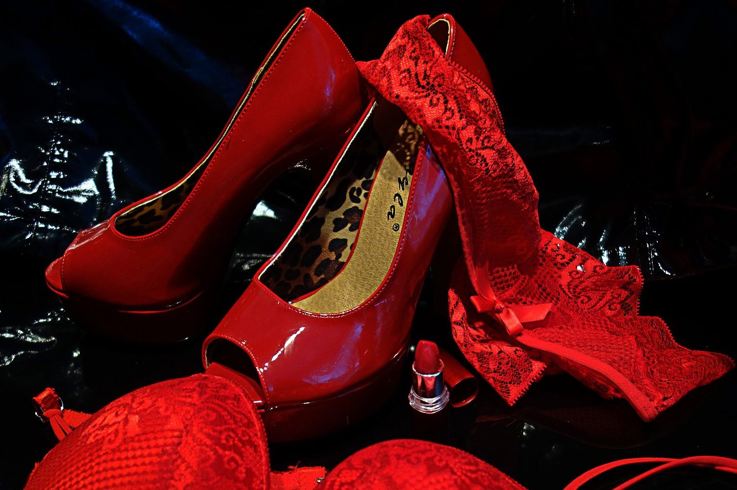 cropped-red-2458453_1920.jpg